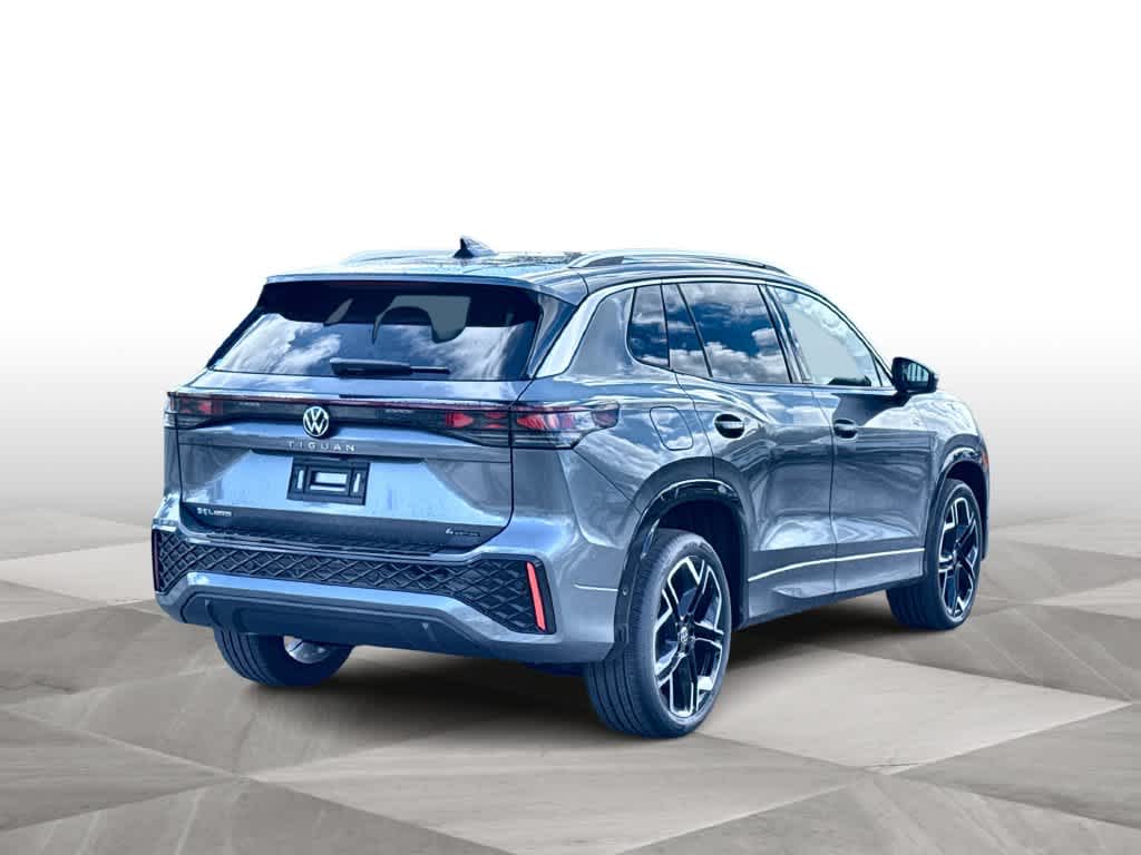 2027 Volkswagen Tiguan SEL R-Line Turbo