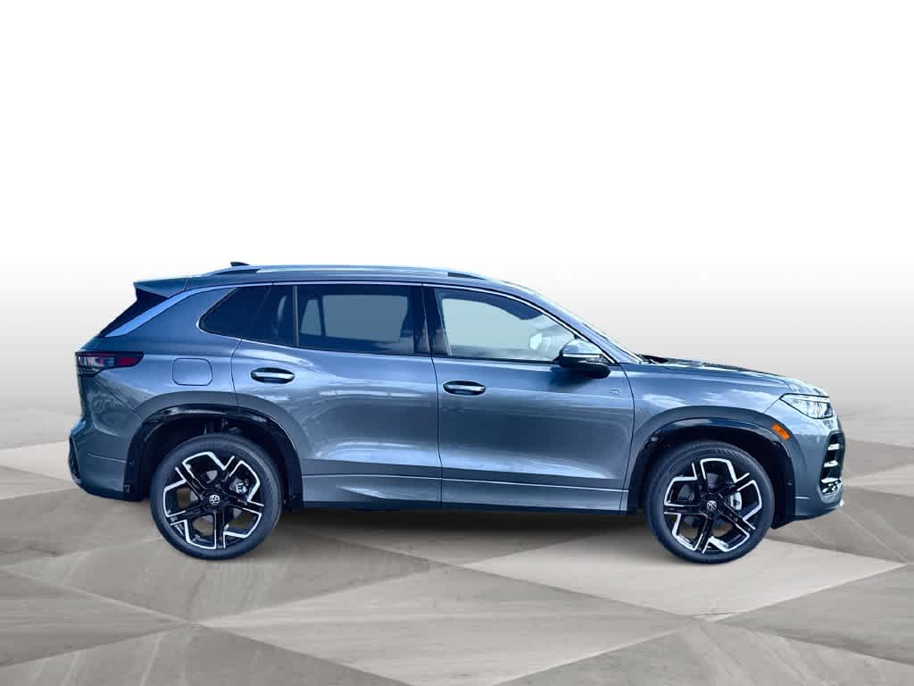 2027 Volkswagen Tiguan SEL R-Line Turbo