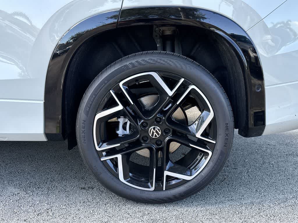 2026 Volkswagen Tiguan SEL R-Line Turbo