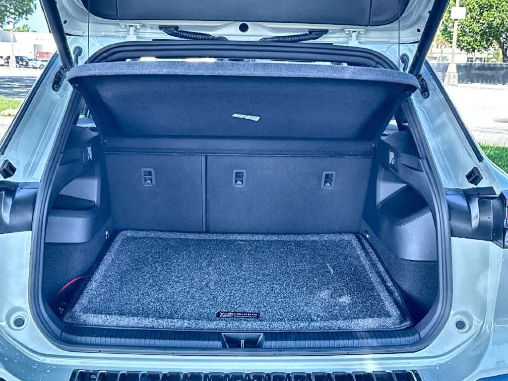 2026 Volkswagen Tiguan SEL R-Line Turbo