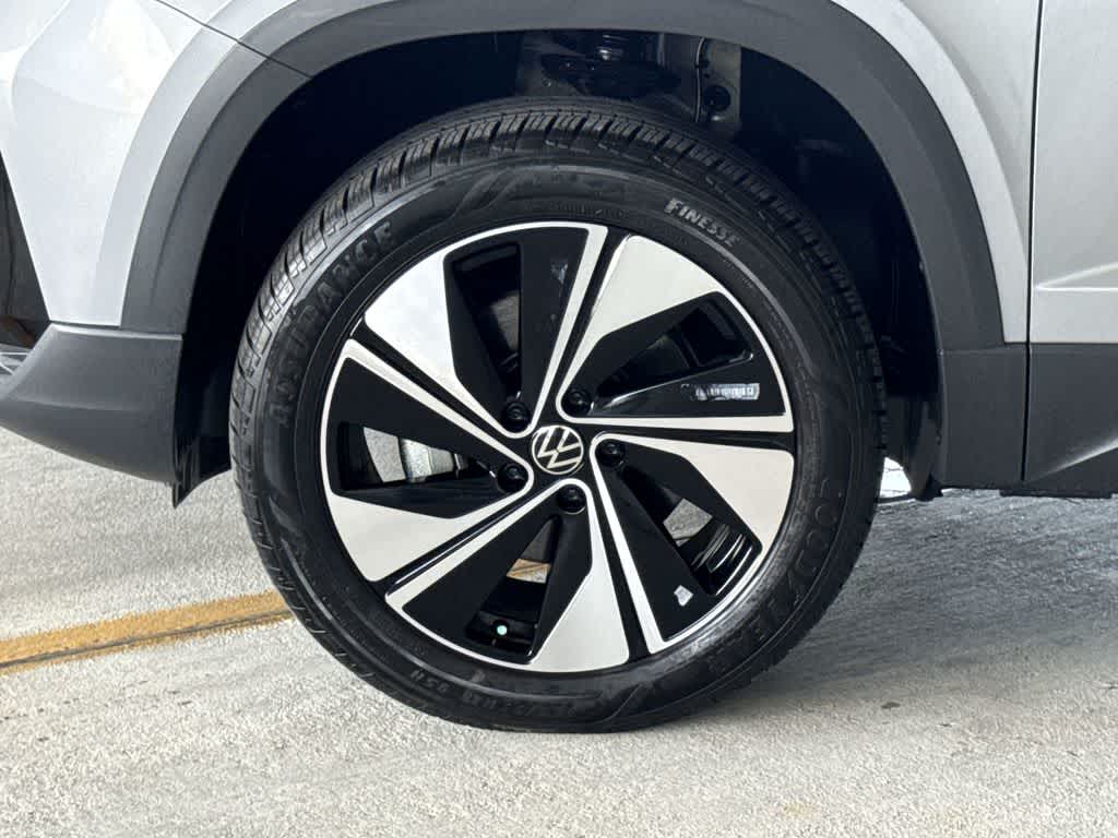 2024 Volkswagen Taos SE