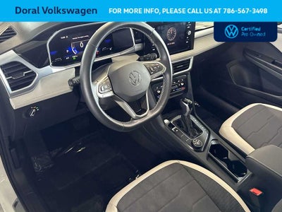2025 Volkswagen Taos SE