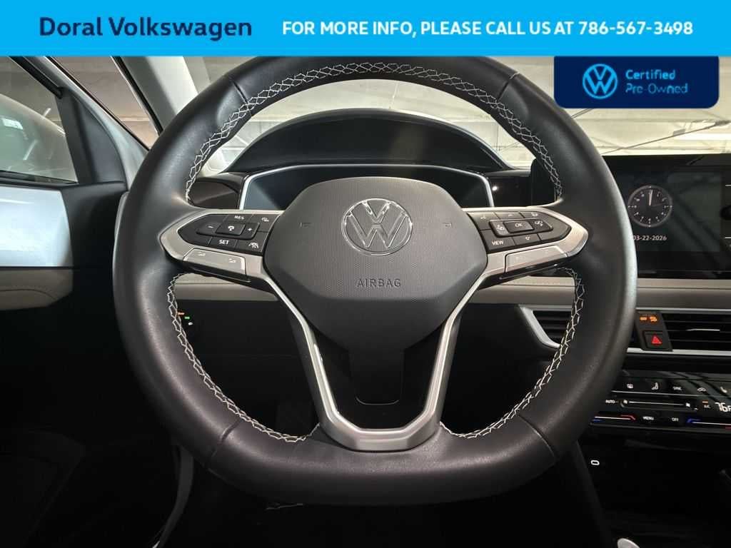 2025 Volkswagen Taos SE