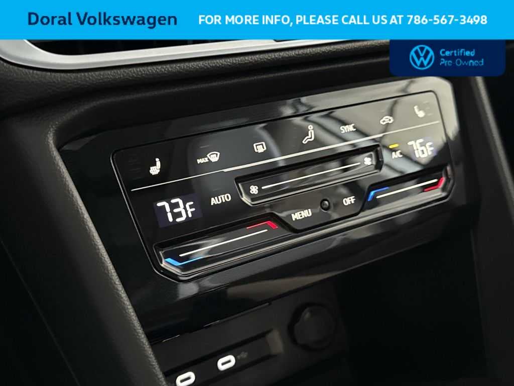 2025 Volkswagen Taos SE