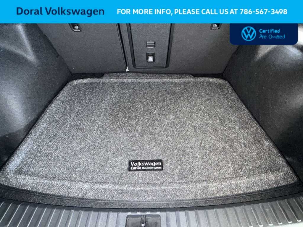 2025 Volkswagen Taos SE