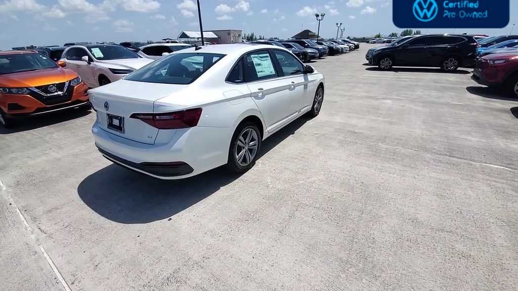 2023 Volkswagen Jetta SE
