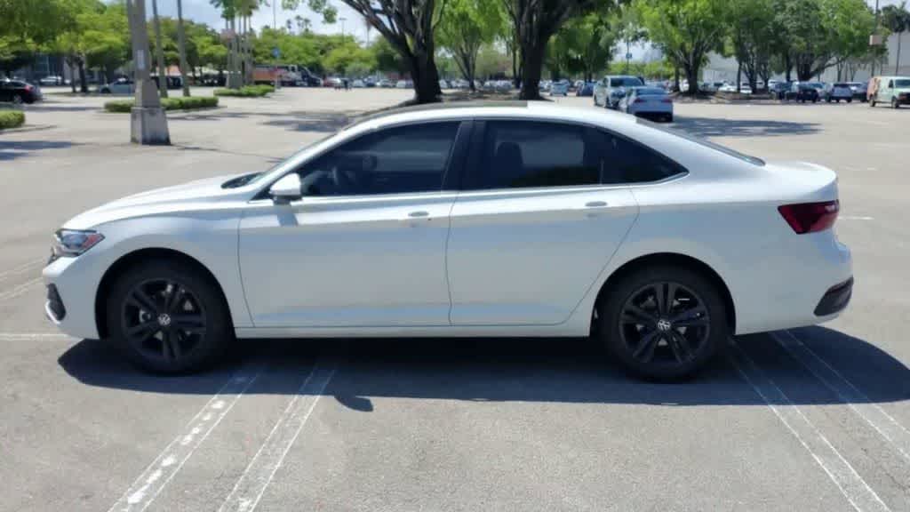 2024 Volkswagen Jetta SE
