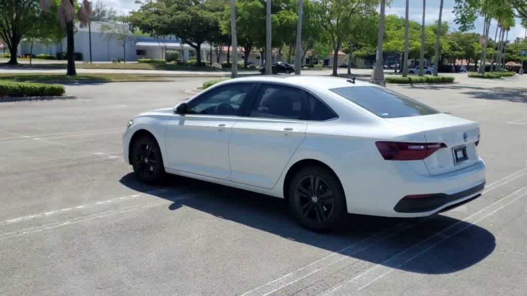 2024 Volkswagen Jetta SE