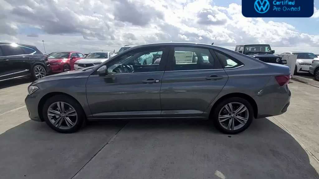 2024 Volkswagen Jetta SE