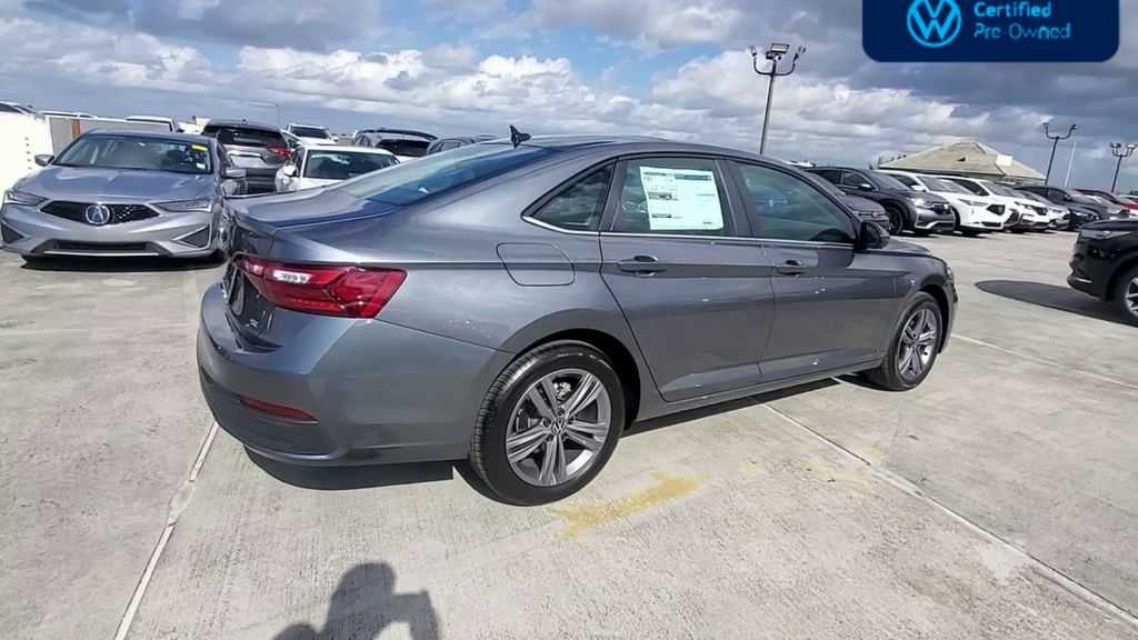 2024 Volkswagen Jetta SE