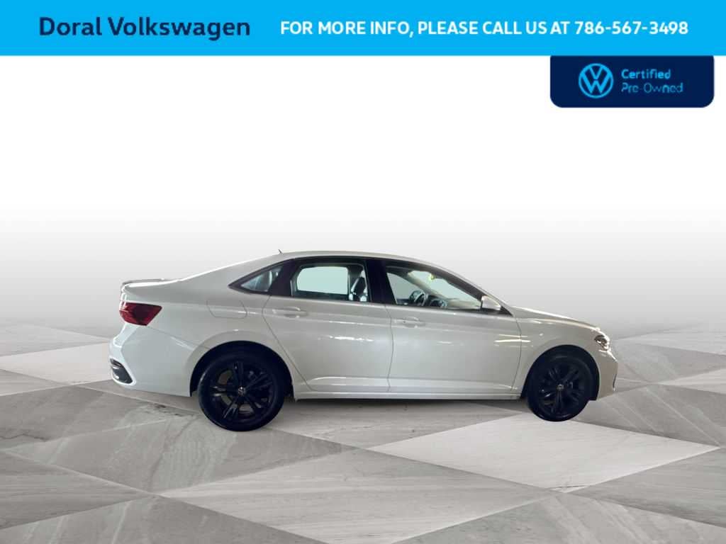 2024 Volkswagen Jetta SE