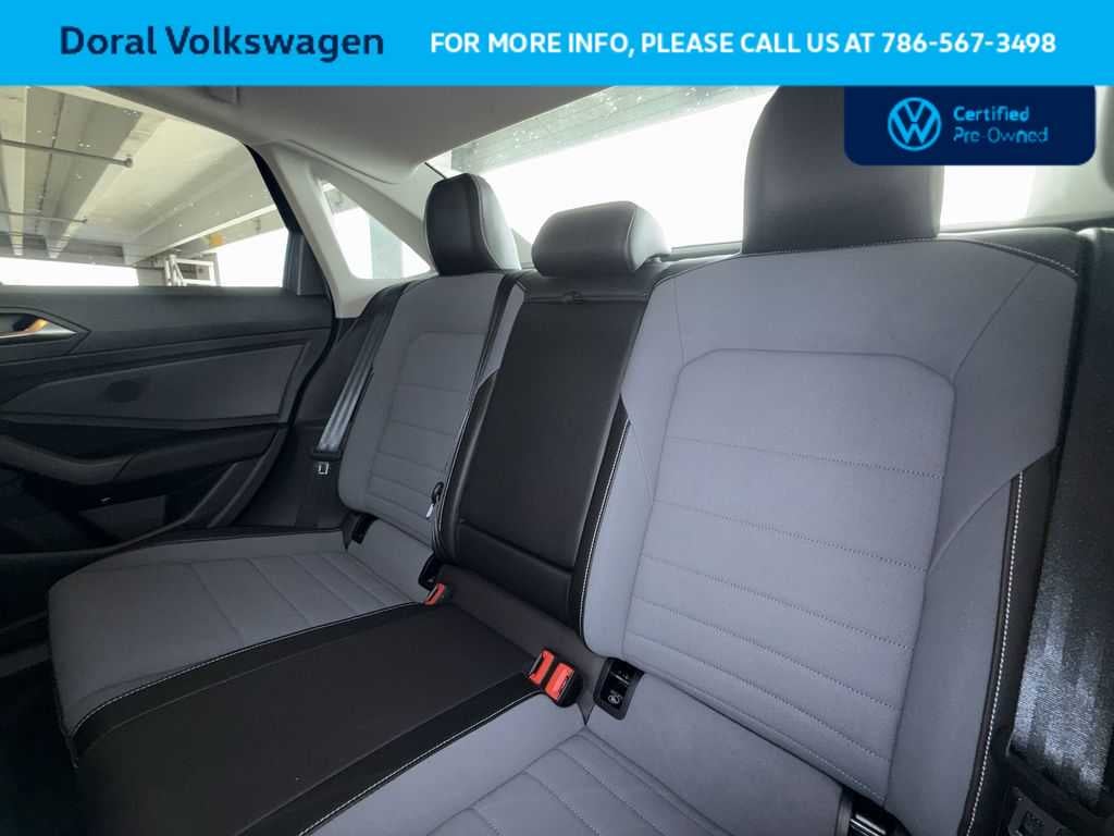 2025 Volkswagen Jetta SE