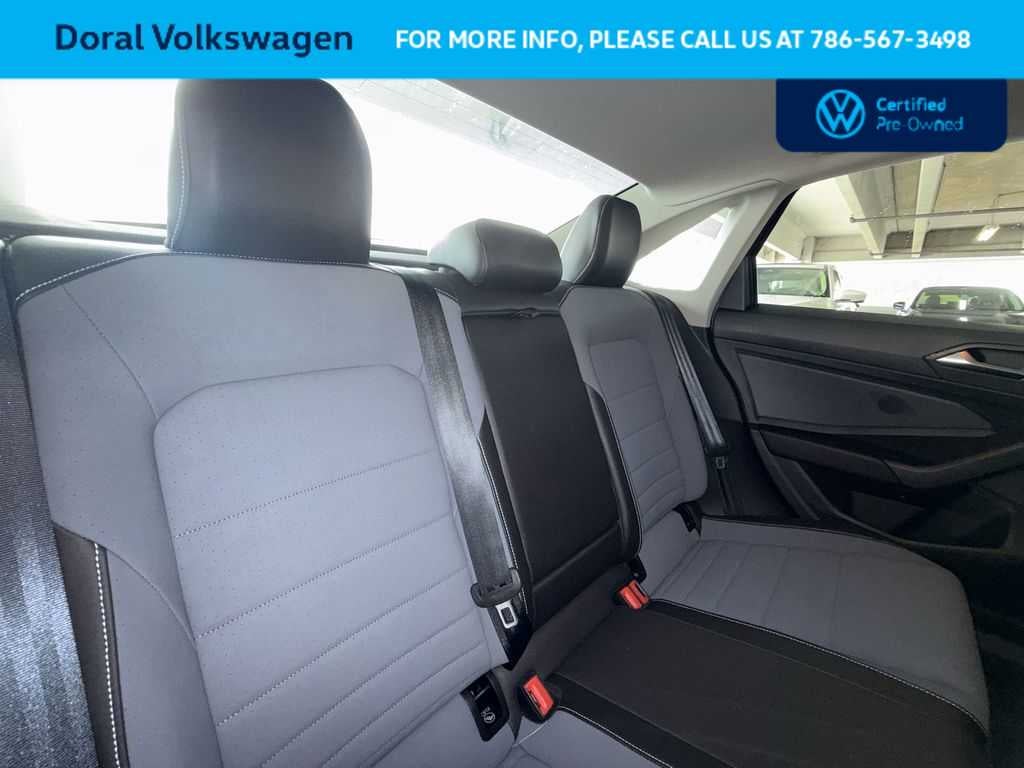 2025 Volkswagen Jetta SE