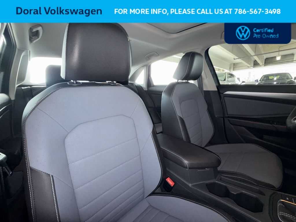 2025 Volkswagen Jetta SE