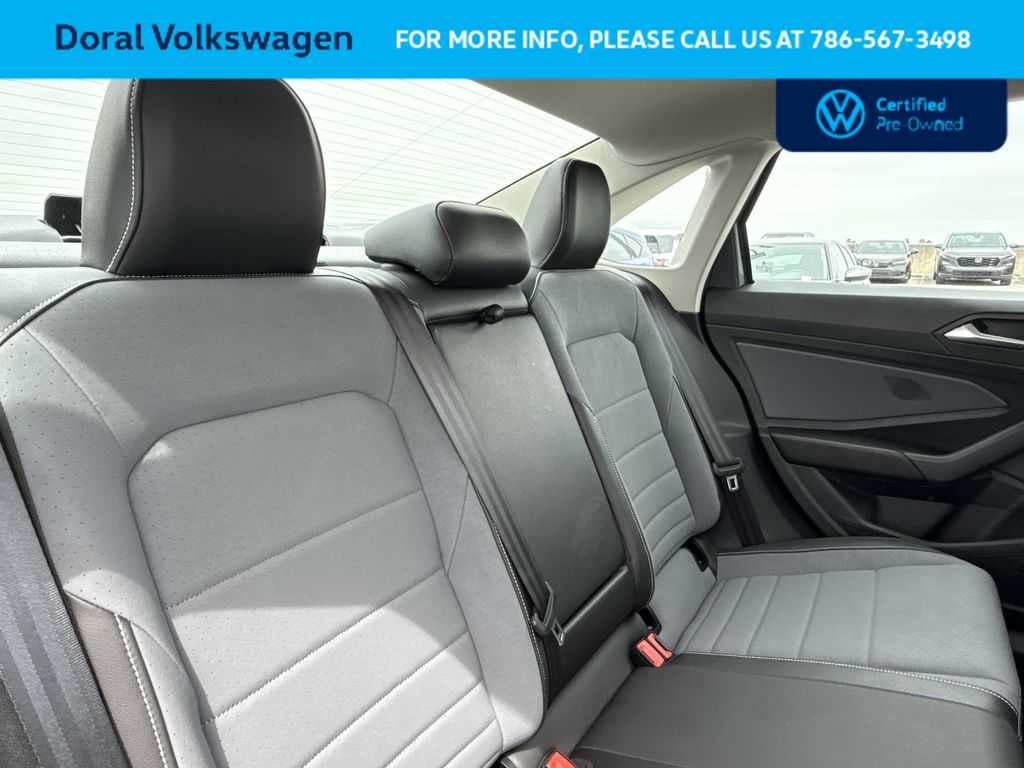 2025 Volkswagen Jetta SE