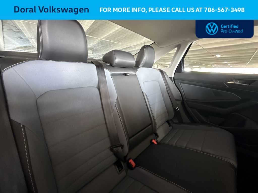 2025 Volkswagen Jetta SE