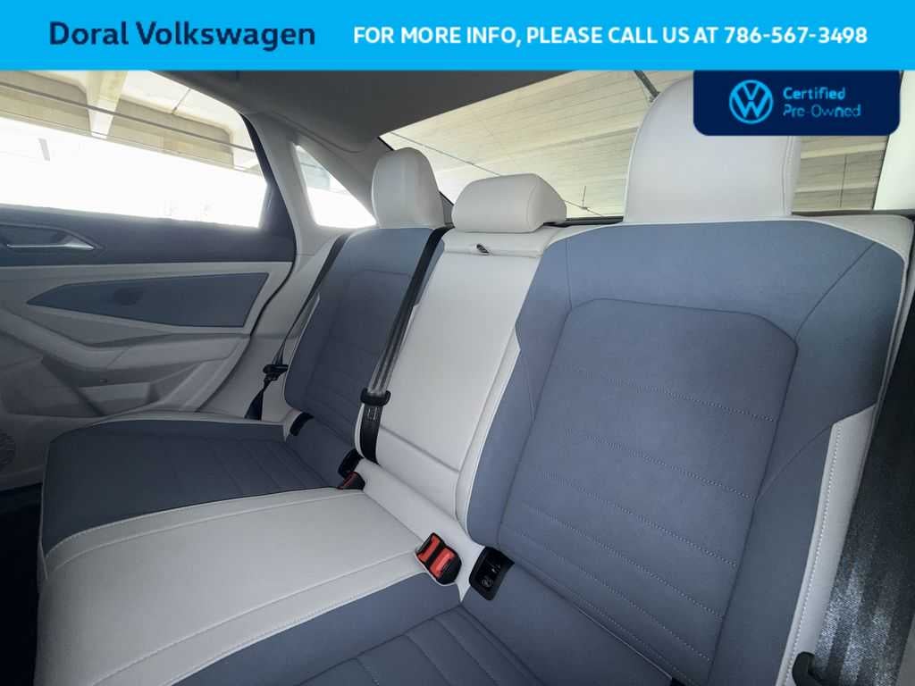 2025 Volkswagen Jetta SE