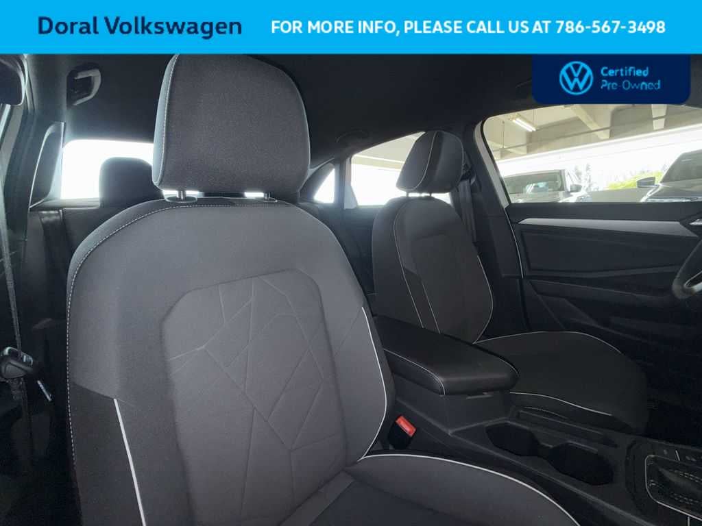 2025 Volkswagen Jetta Sport