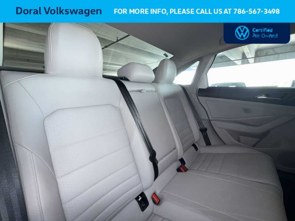 2024 Volkswagen Jetta SE
