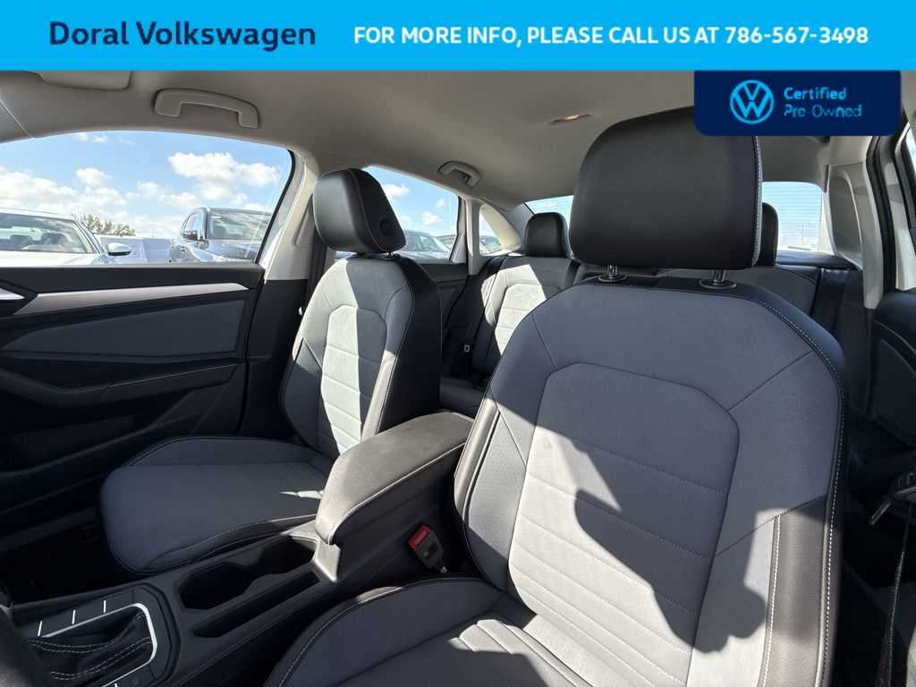 2025 Volkswagen Jetta SE