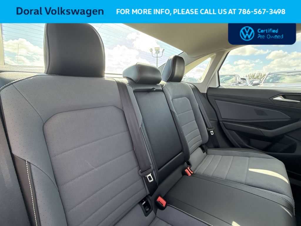 2025 Volkswagen Jetta SE