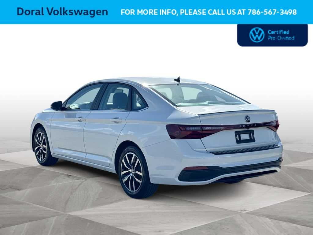 2025 Volkswagen Jetta SE