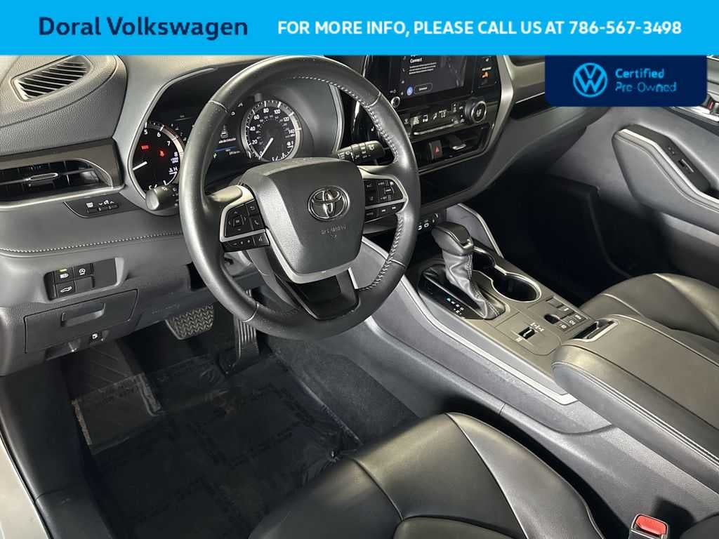 2023 Toyota Highlander XLE