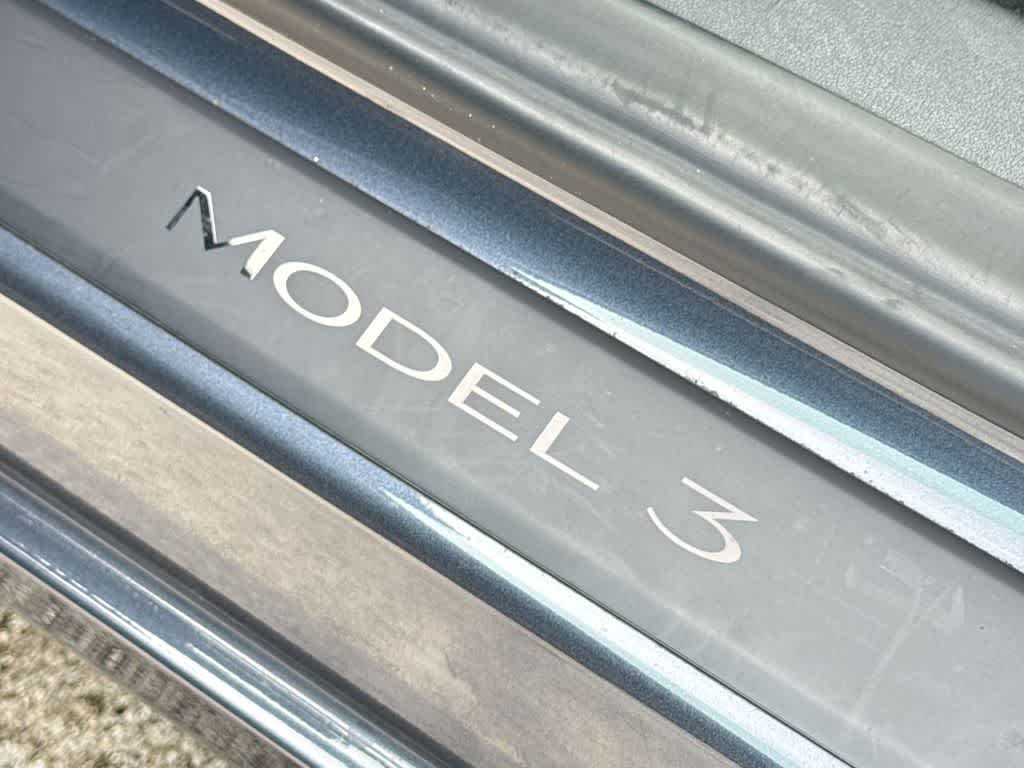 2023 Tesla Model 3 RWD