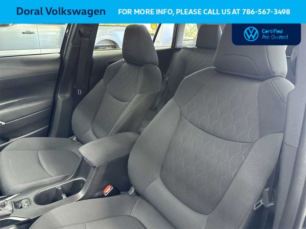 2025 Toyota Corolla Cross LE