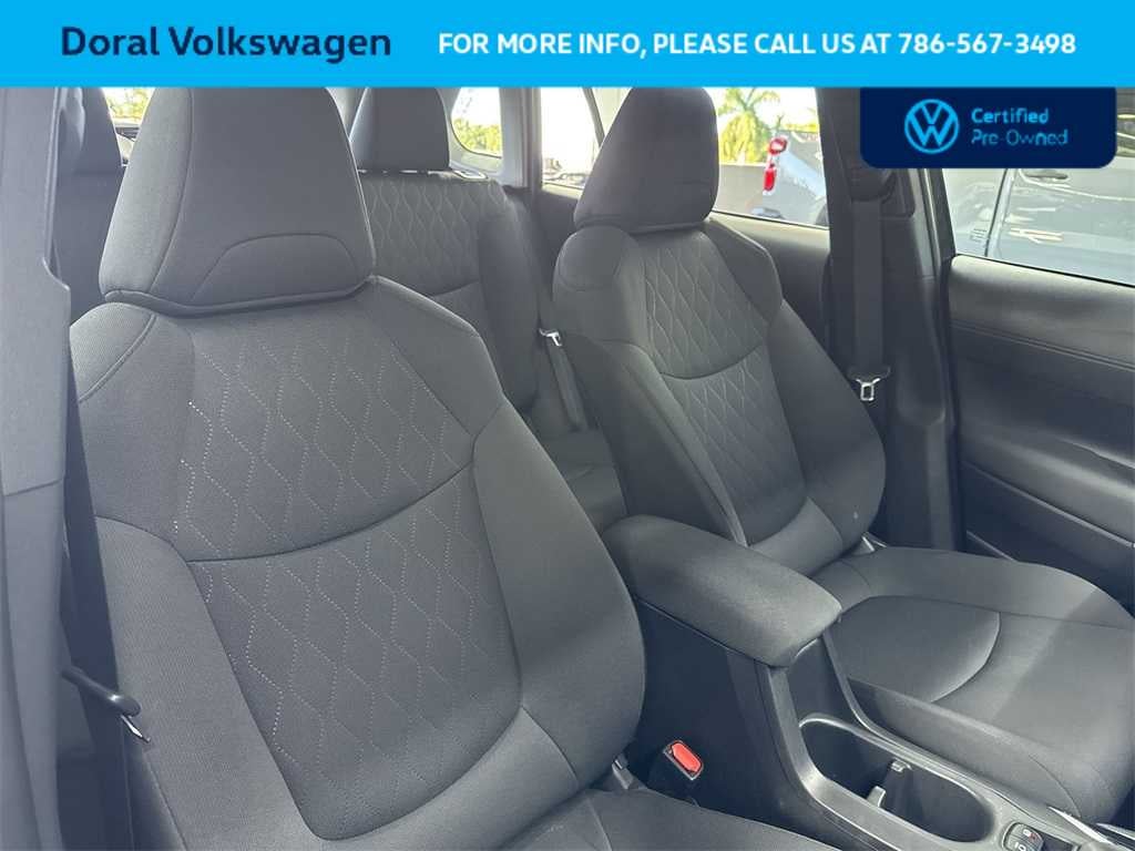 2025 Toyota Corolla Cross LE