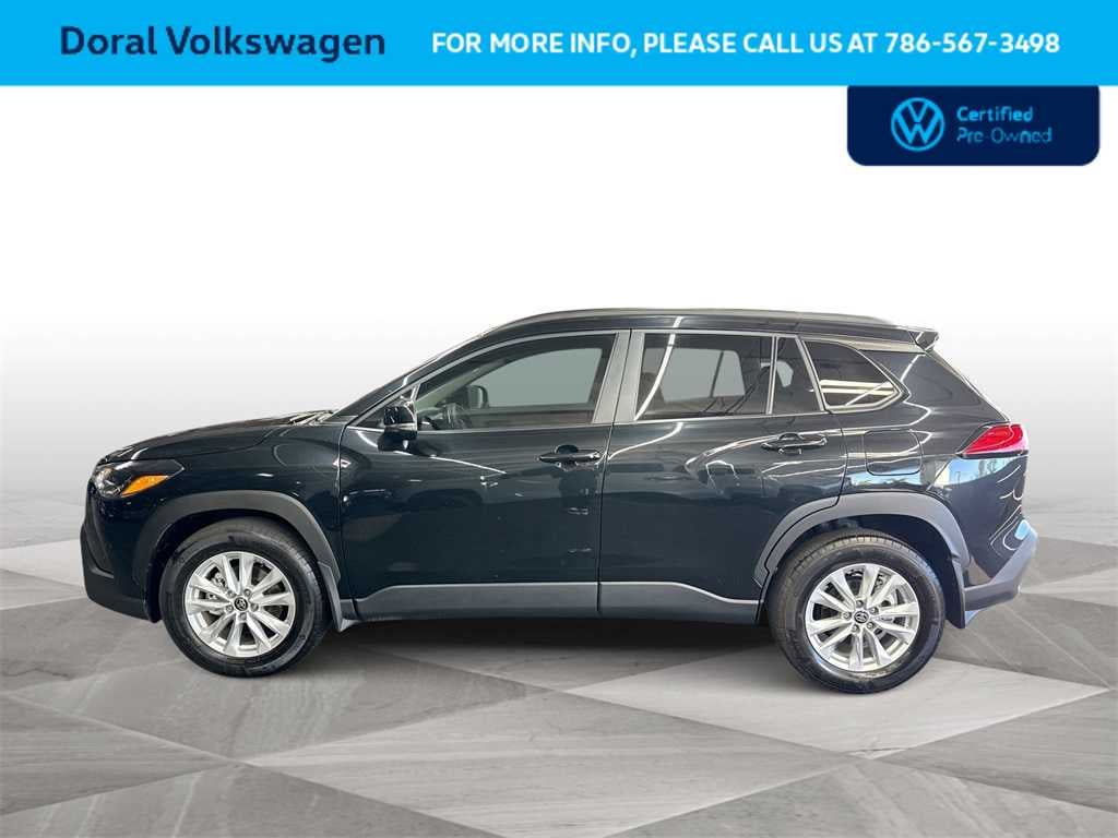 2025 Toyota Corolla Cross LE