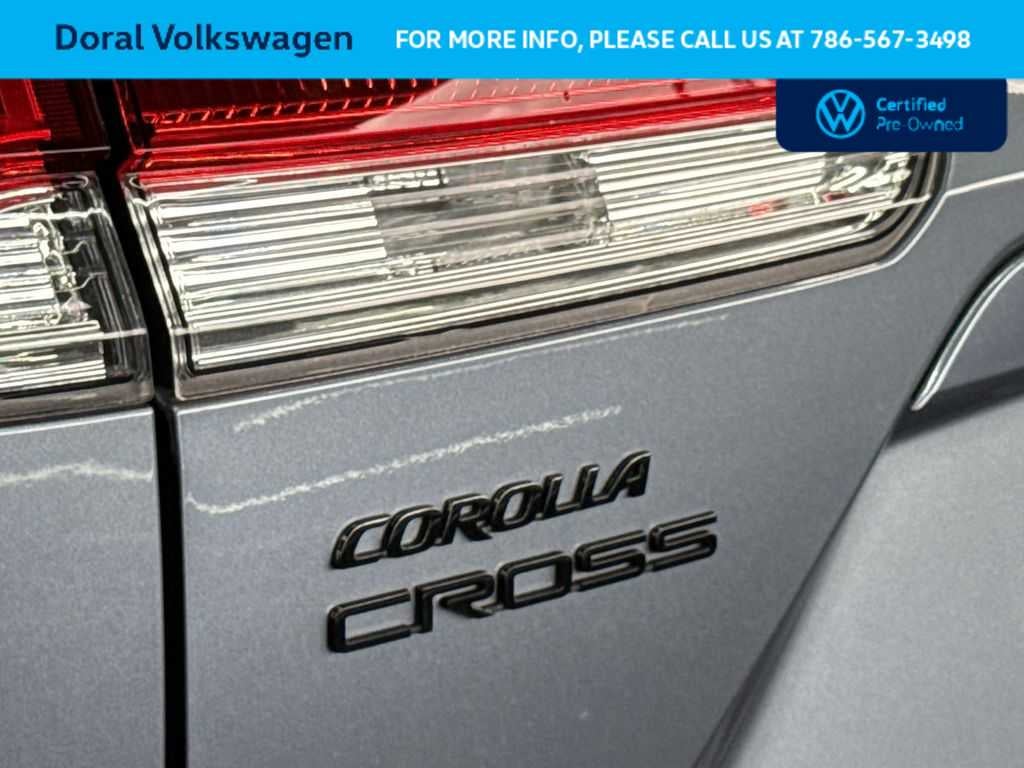 2024 Toyota Corolla Cross Hybrid SE