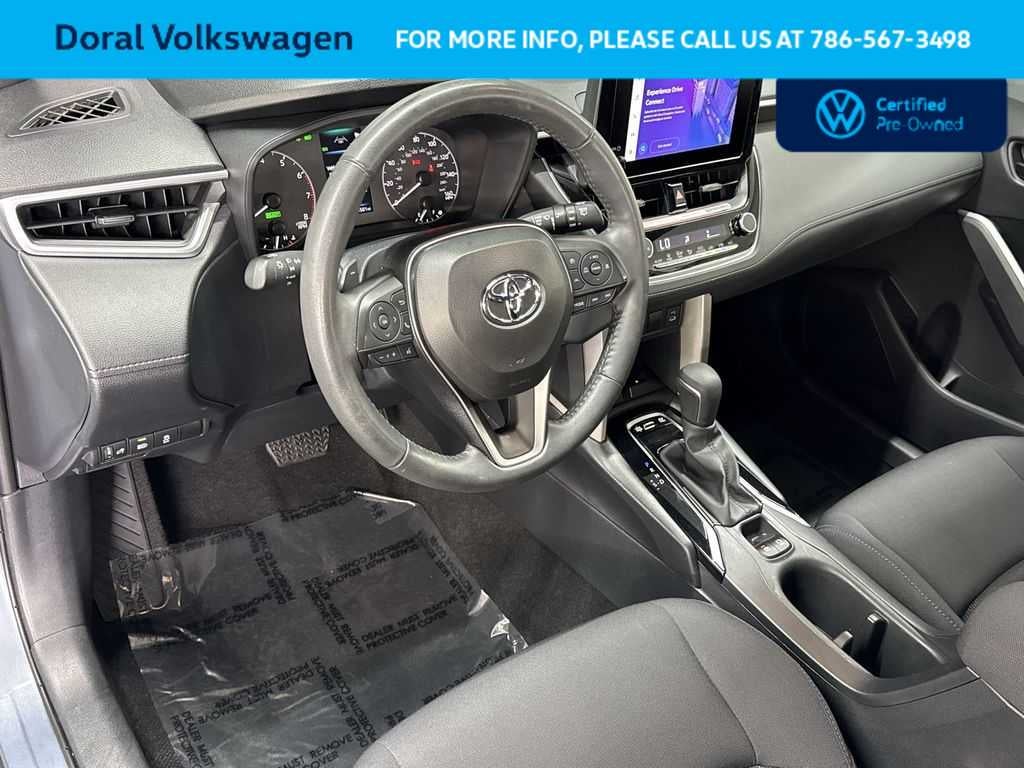 2024 Toyota Corolla Cross Hybrid SE