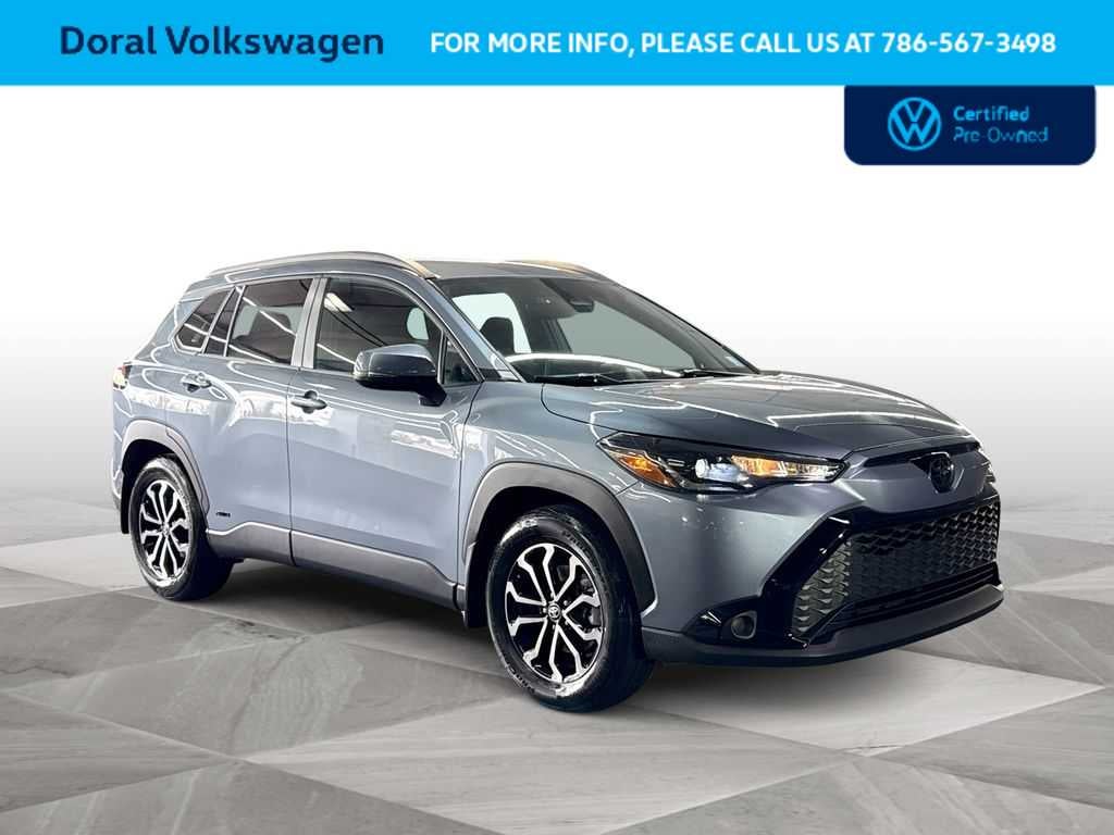 2024 Toyota Corolla Cross Hybrid SE