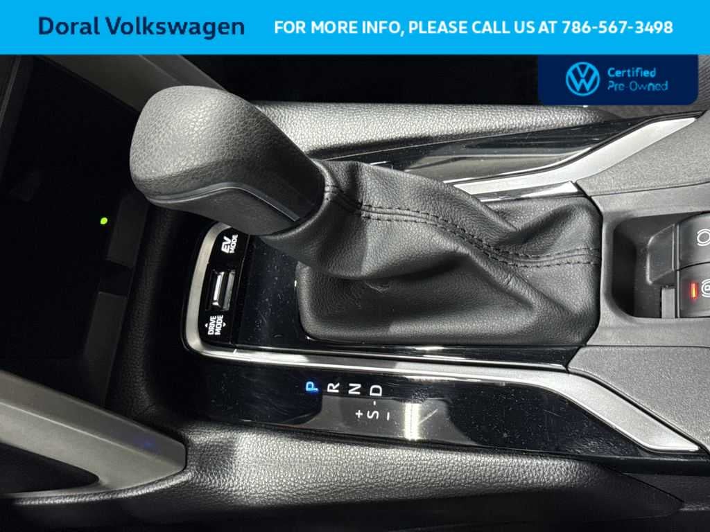 2024 Toyota Corolla Cross Hybrid SE