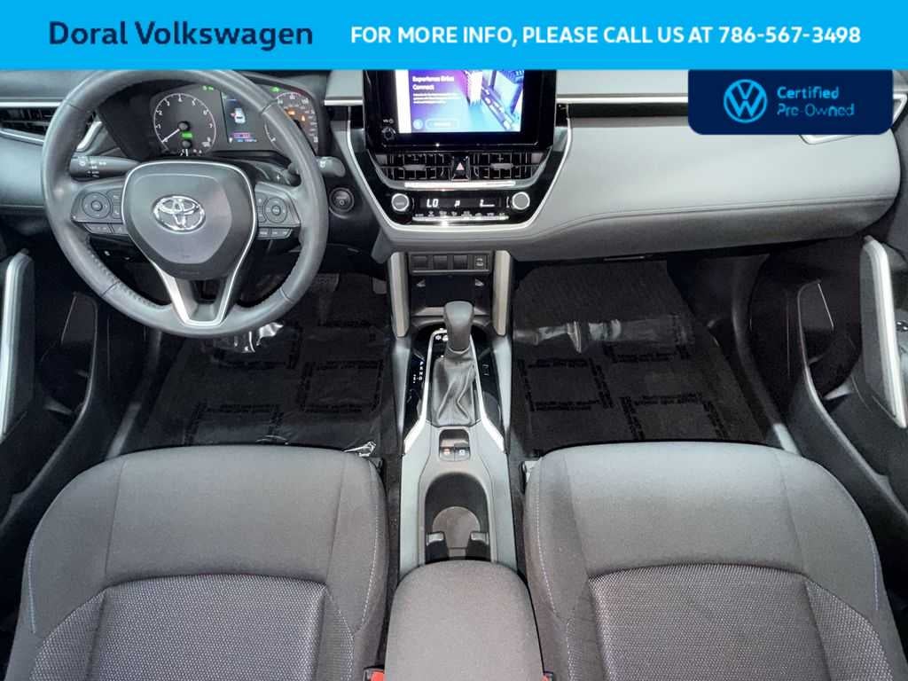 2024 Toyota Corolla Cross Hybrid SE