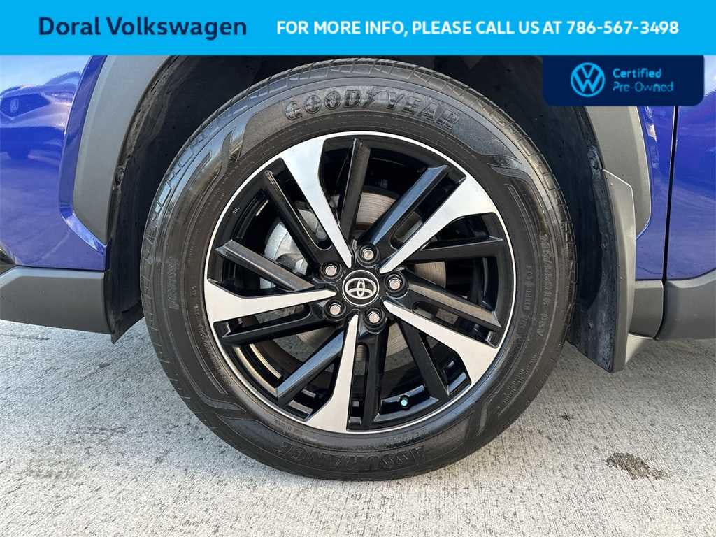 2024 Toyota Corolla Cross Hybrid XSE