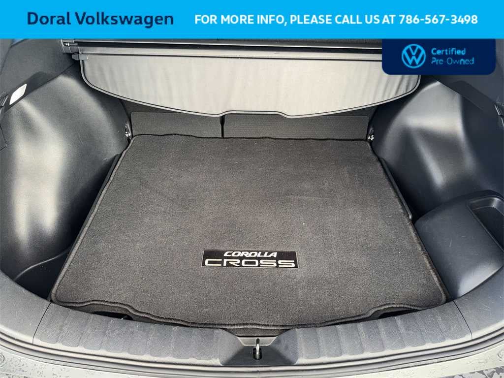 2024 Toyota Corolla Cross Hybrid XSE