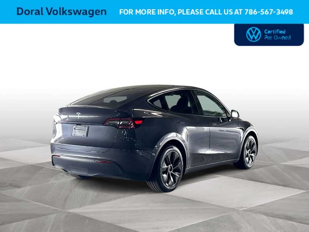 2024 Tesla Model Y RWD