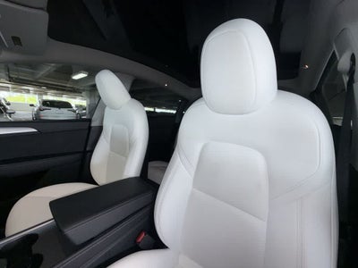 2025 Tesla Model Y Performance