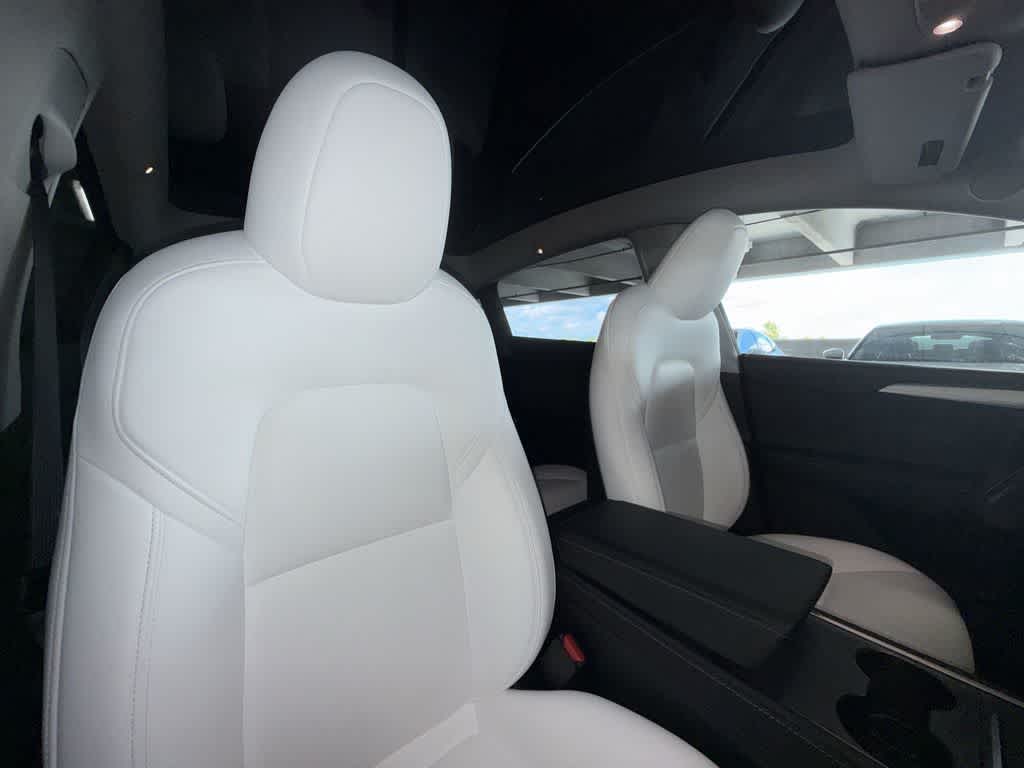 2025 Tesla Model Y Performance