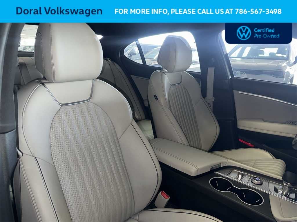 2023 Genesis G70 2.0T