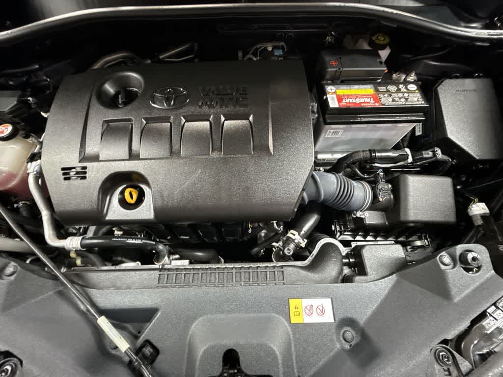 2022 Toyota C-HR XLE