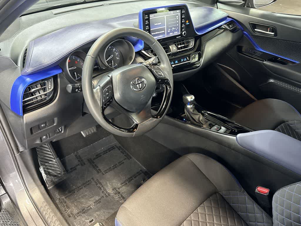 2022 Toyota C-HR XLE