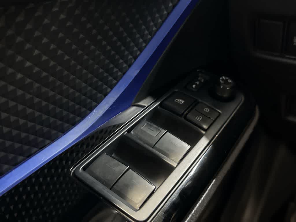 2022 Toyota C-HR XLE