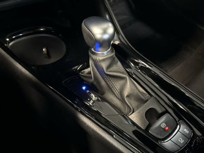 2022 Toyota C-HR XLE