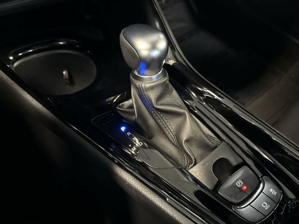 2022 Toyota C-HR XLE