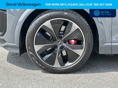 2025 Audi SQ6 e-tron Prestige