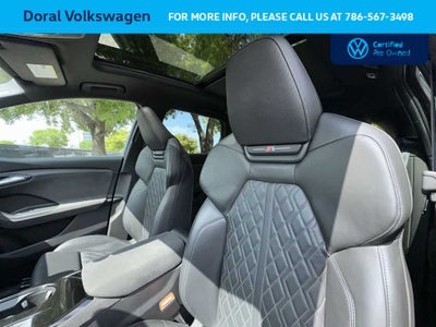 2025 Audi SQ6 e-tron Prestige