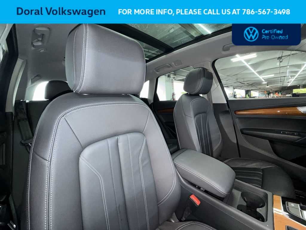 2023 Audi Q5 S line Premium